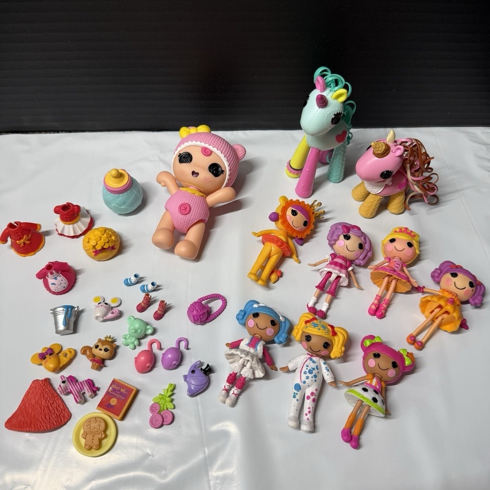 Lalaloopsy Dolls Lot 32 Piece Minis Pets Unicorns Accessories Baby Bottle Bundle